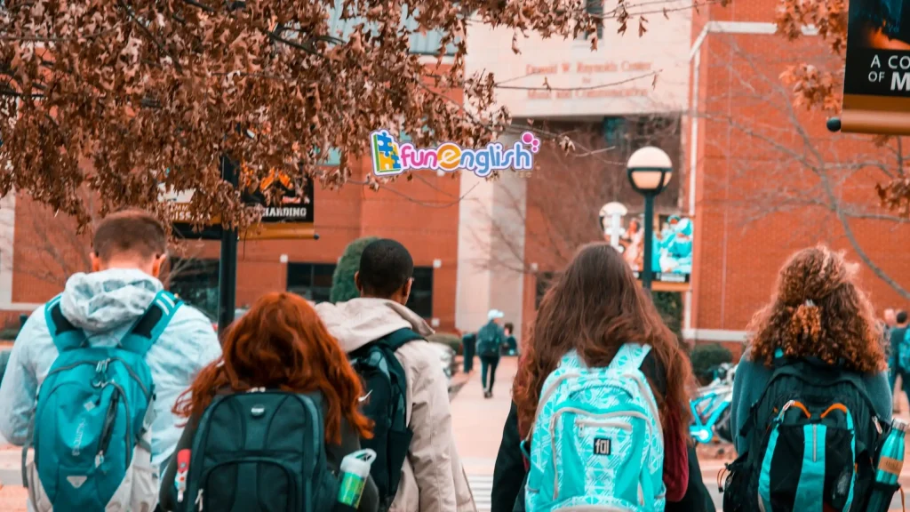 Kuliah Jurusan Bahasa Inggris Bersama Fun English